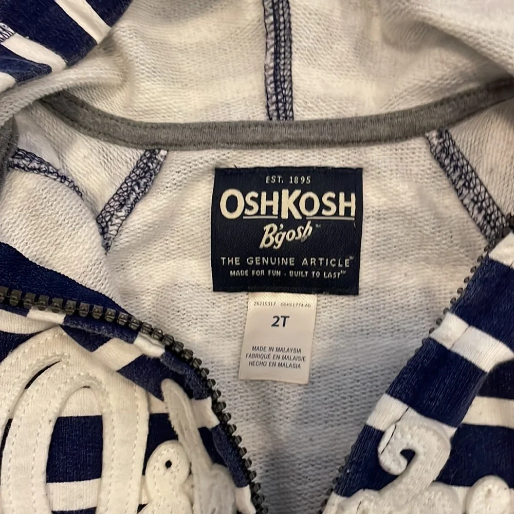 Oshkosh hoodie size 2T